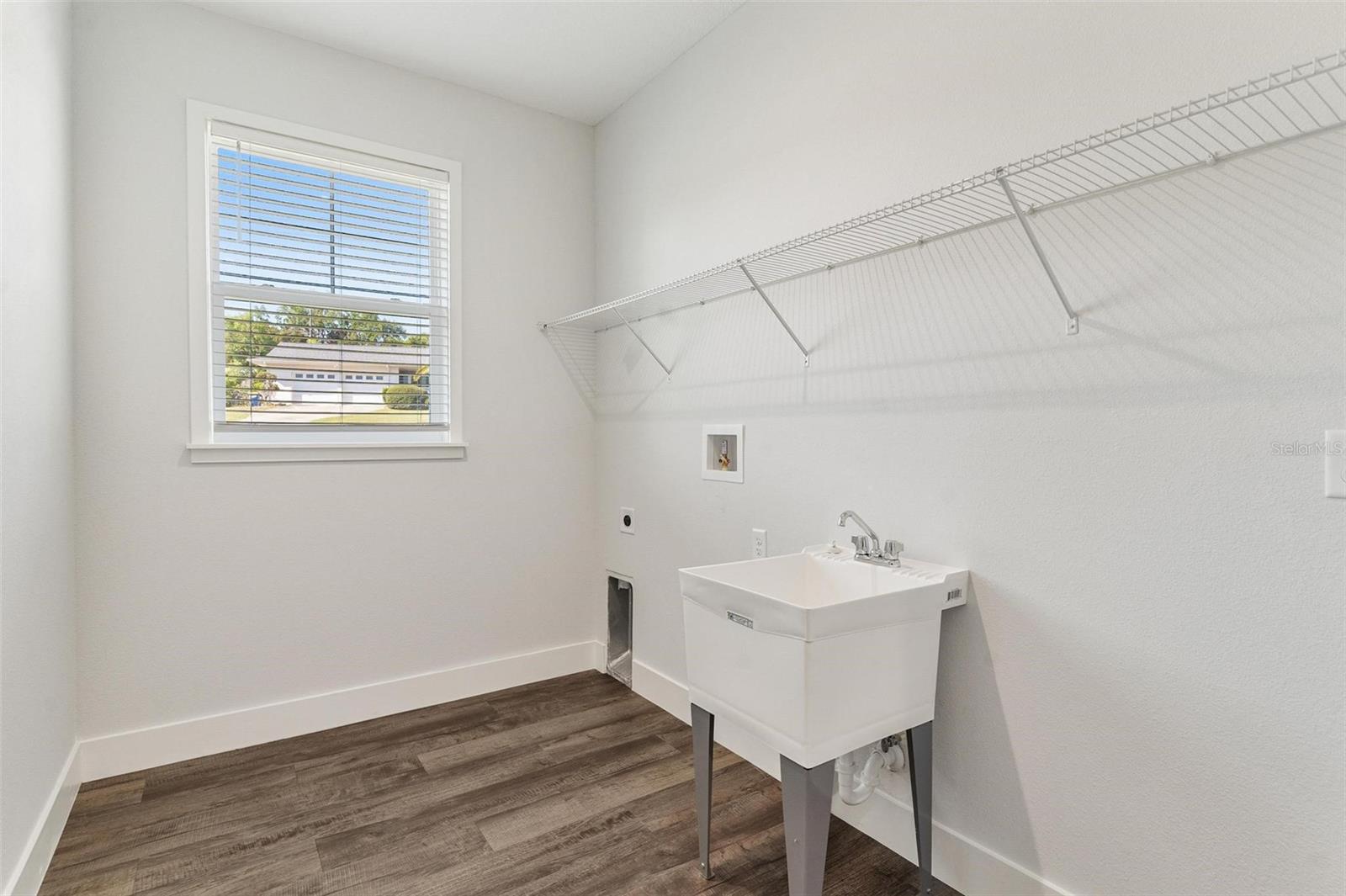 Image 41 of 52 For 415 Dixie Drive