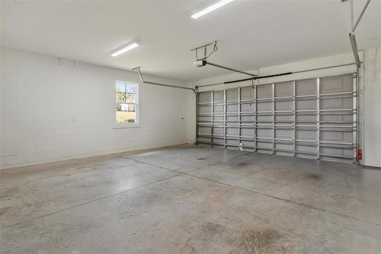 Image 43 of 52 For 415 Dixie Drive