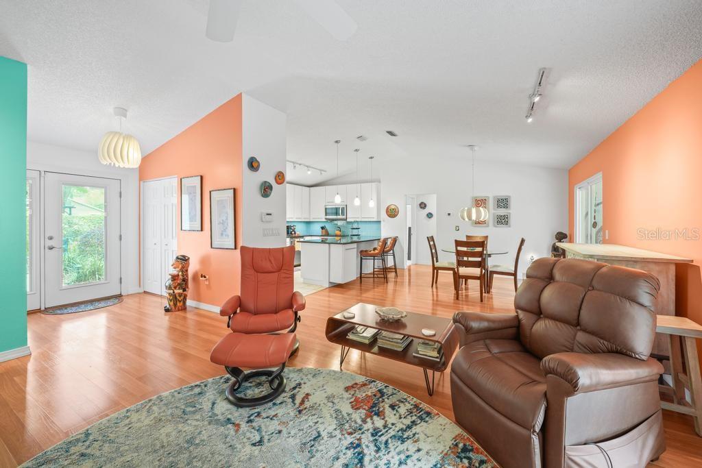 Image 10 of 68 For 658 Clark Court