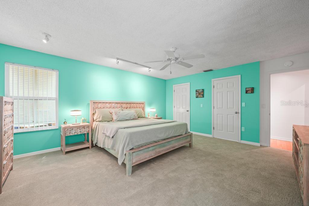 Image 27 of 68 For 658 Clark Court