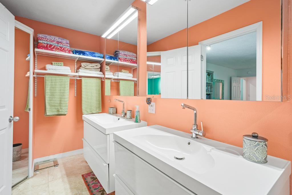 Image 32 of 68 For 658 Clark Court