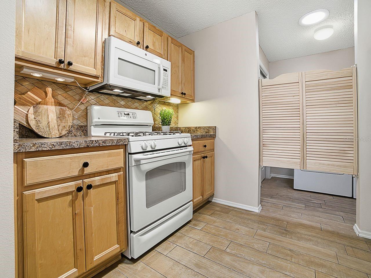 Image 11 of 29 For 1018 Ridgeville Road