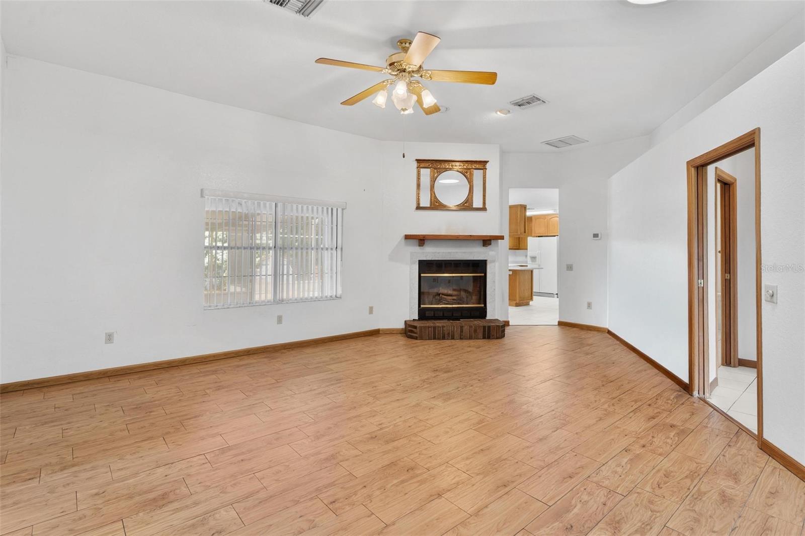 Image 13 of 66 For 12130 Nest Court