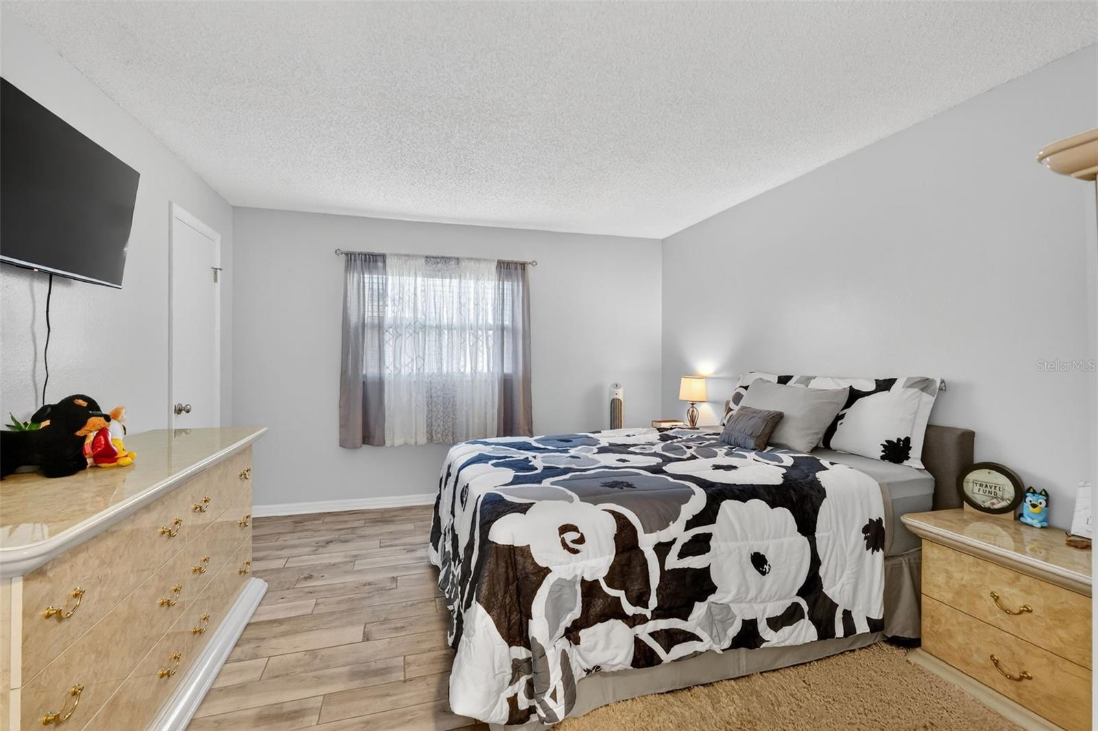 Image 15 of 27 For 507 Firewood Avenue