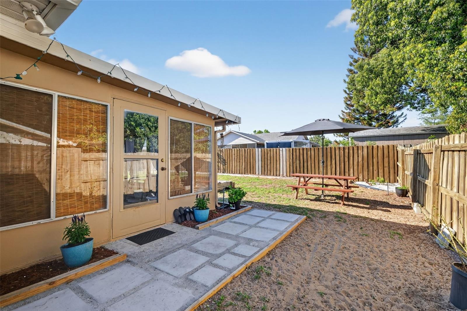 Image 24 of 27 For 507 Firewood Avenue