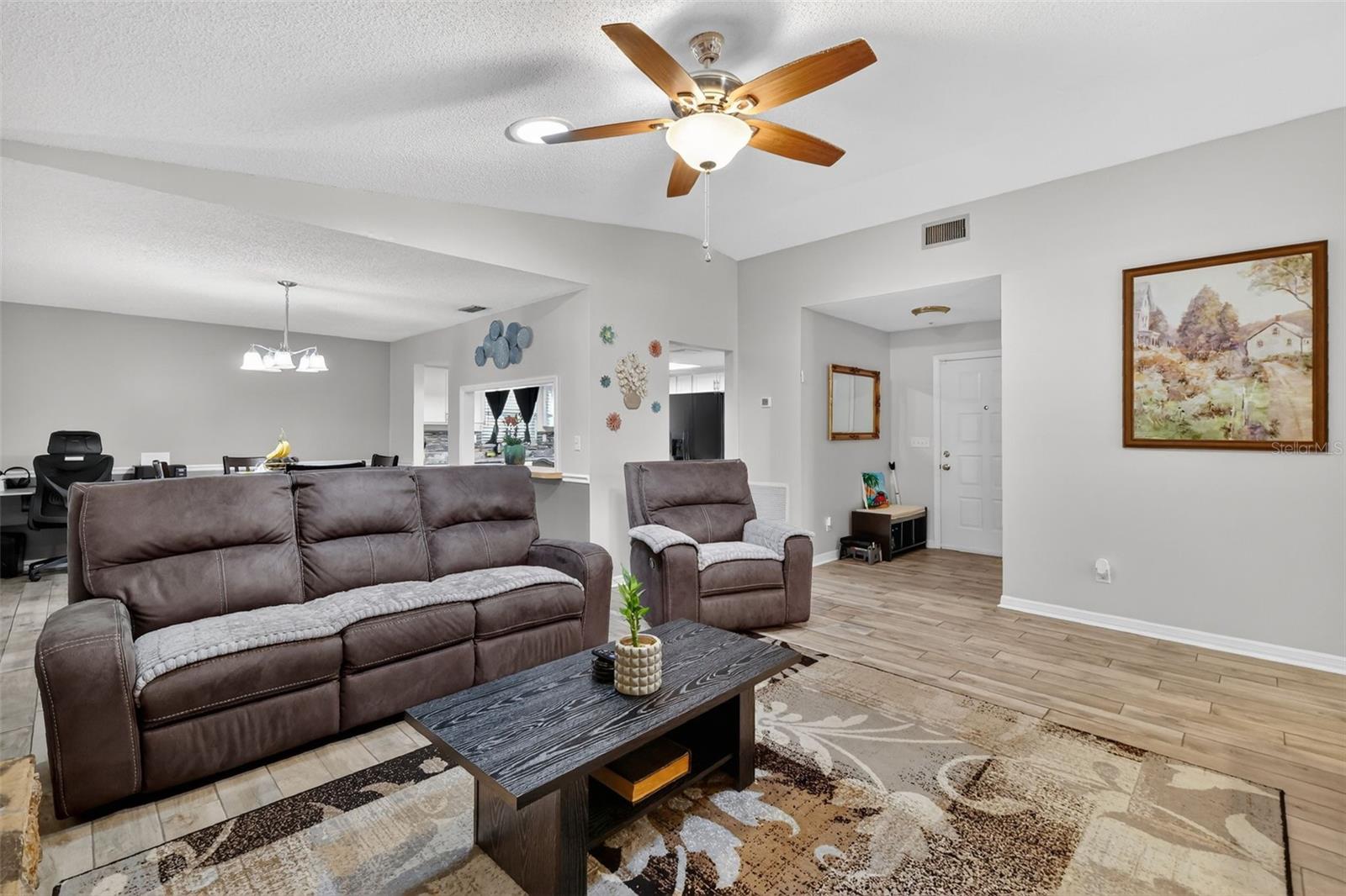 Image 4 of 27 For 507 Firewood Avenue