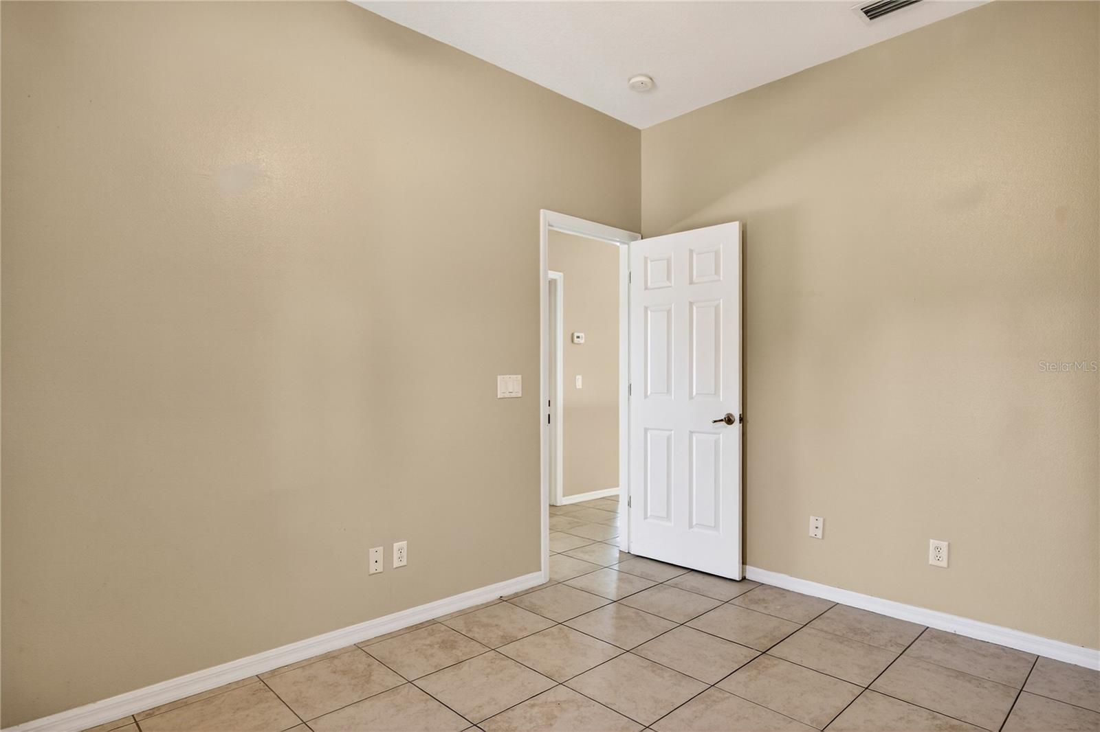 Image 25 of 40 For 28931 Beauclaire Drive