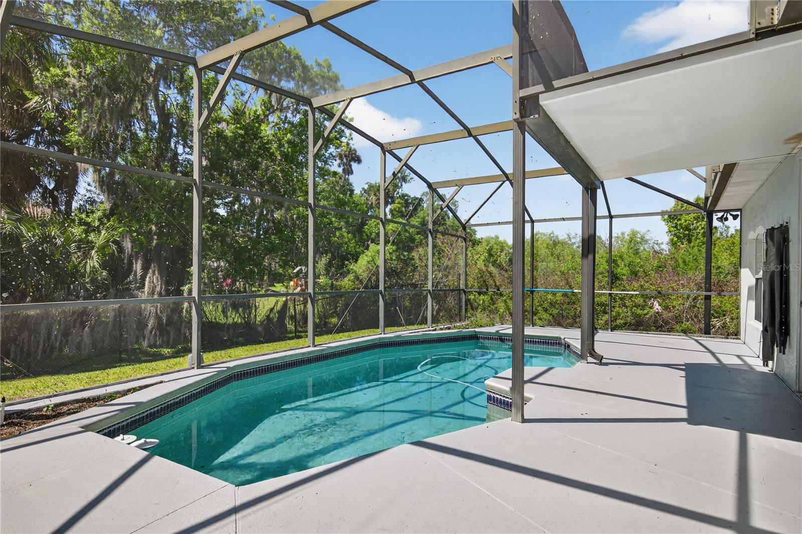 Image 28 of 40 For 28931 Beauclaire Drive