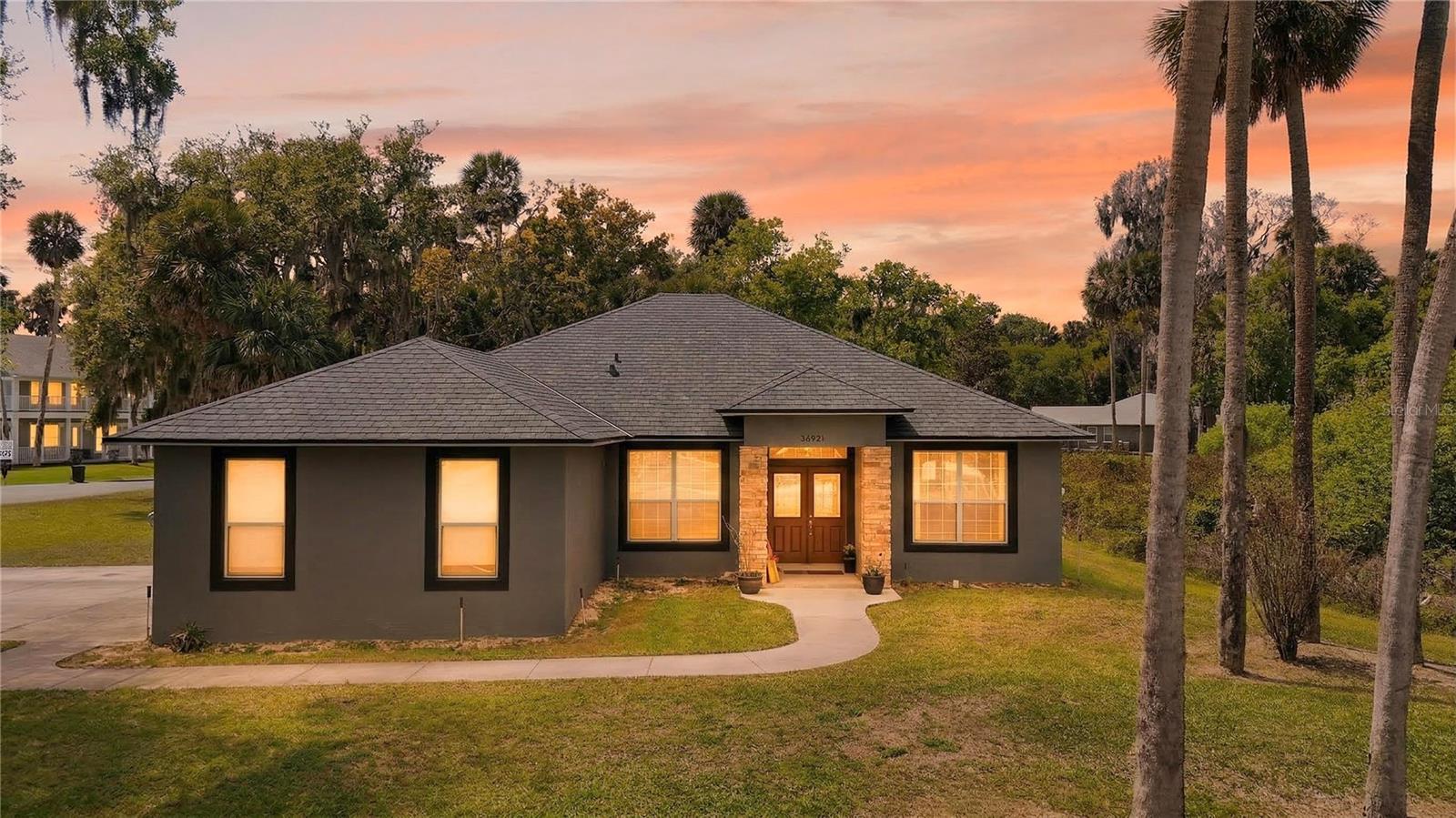 Image 4 of 40 For 28931 Beauclaire Drive