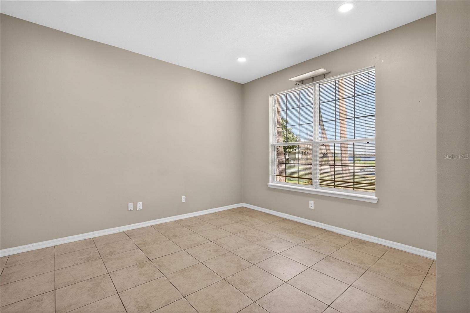 Image 7 of 40 For 28931 Beauclaire Drive