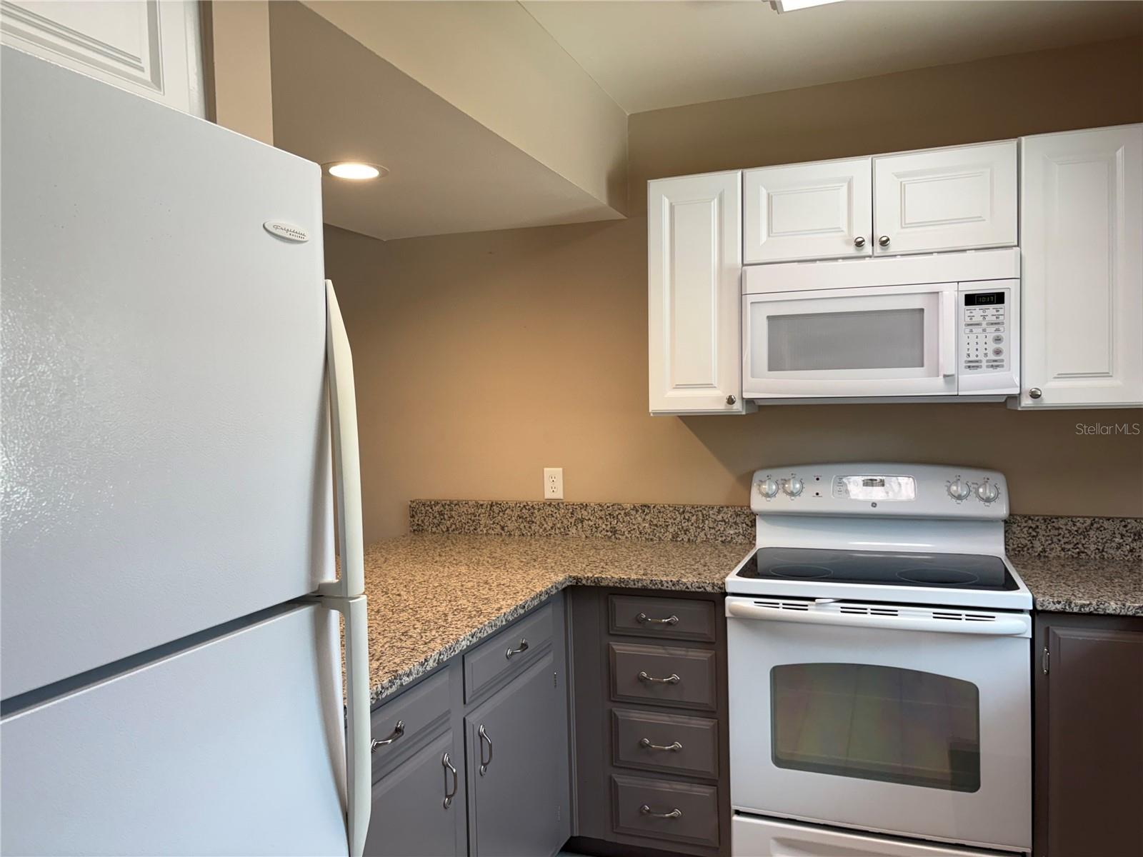 Image 4 of 23 For 1152 Villa Lane 104