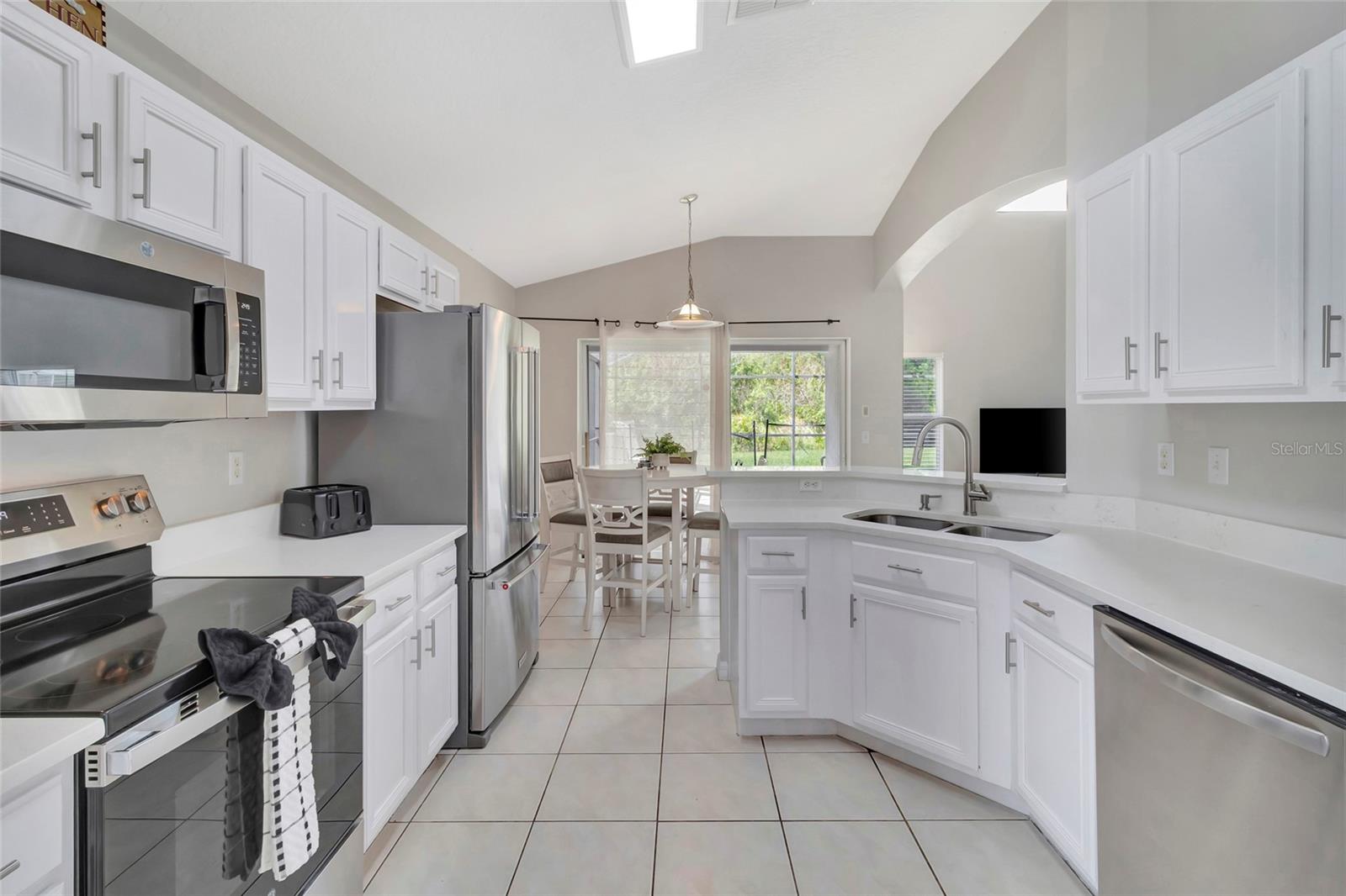 Image 14 of 54 For 4703 Golden Beach Court