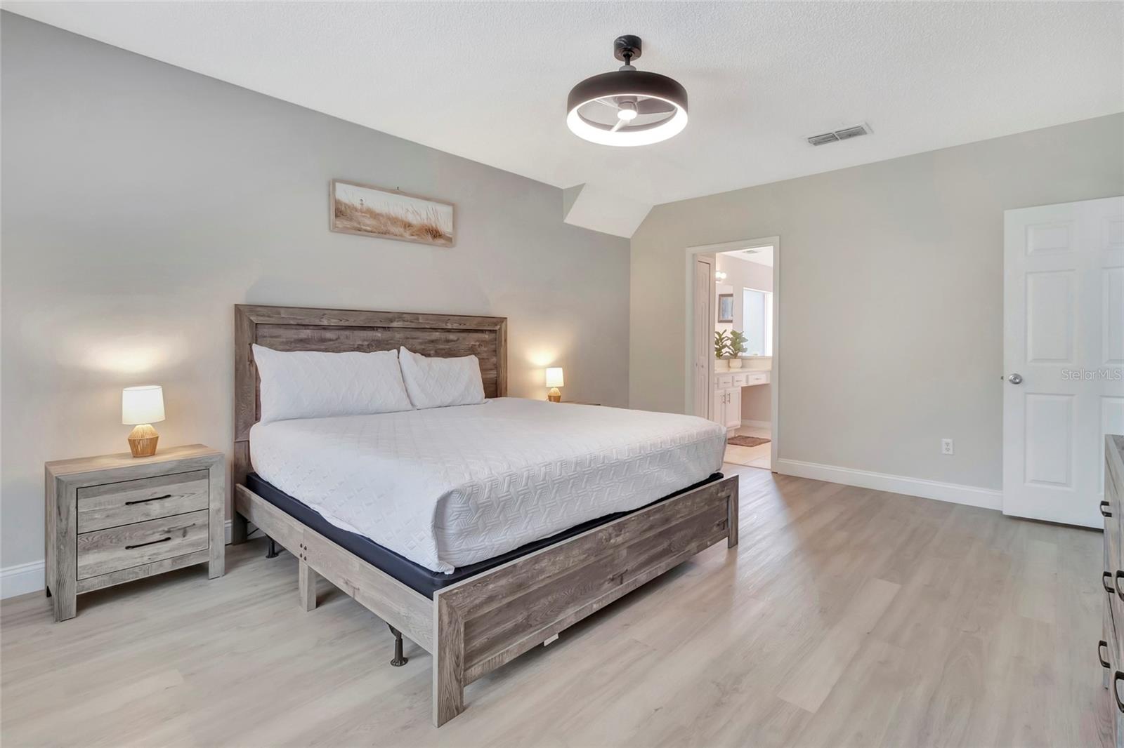 Image 23 of 54 For 4703 Golden Beach Court