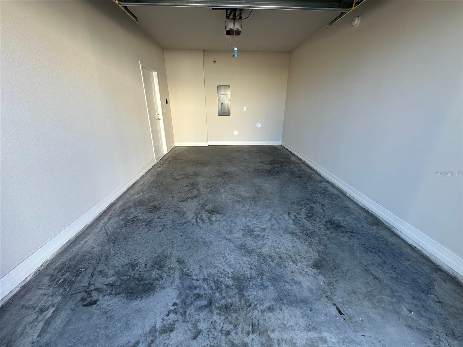 Image 15 of 23 For 1075 Caroline Street