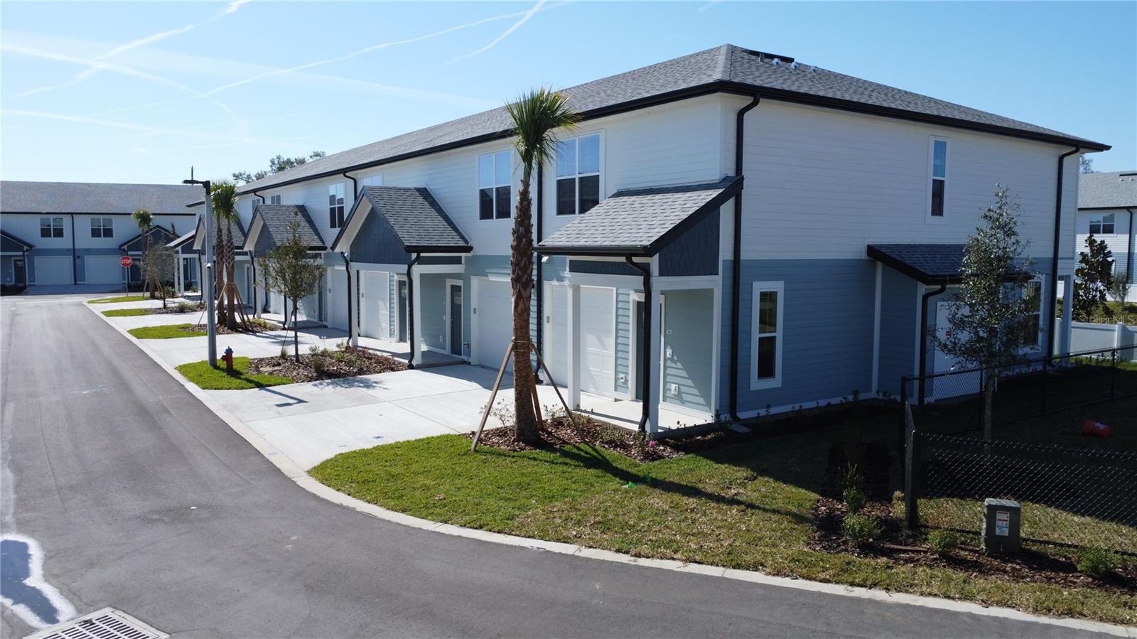 Image 6 of 23 For 1075 Caroline Street