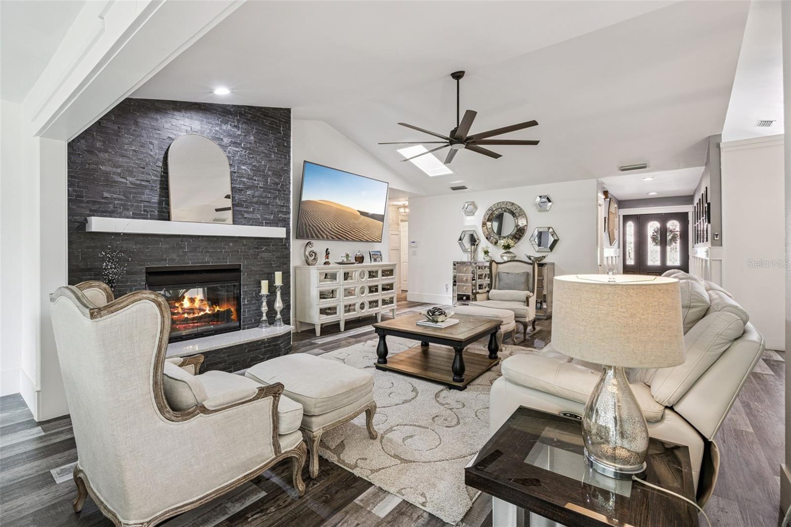 Image 5 of 52 For 312 Waterwood Drive