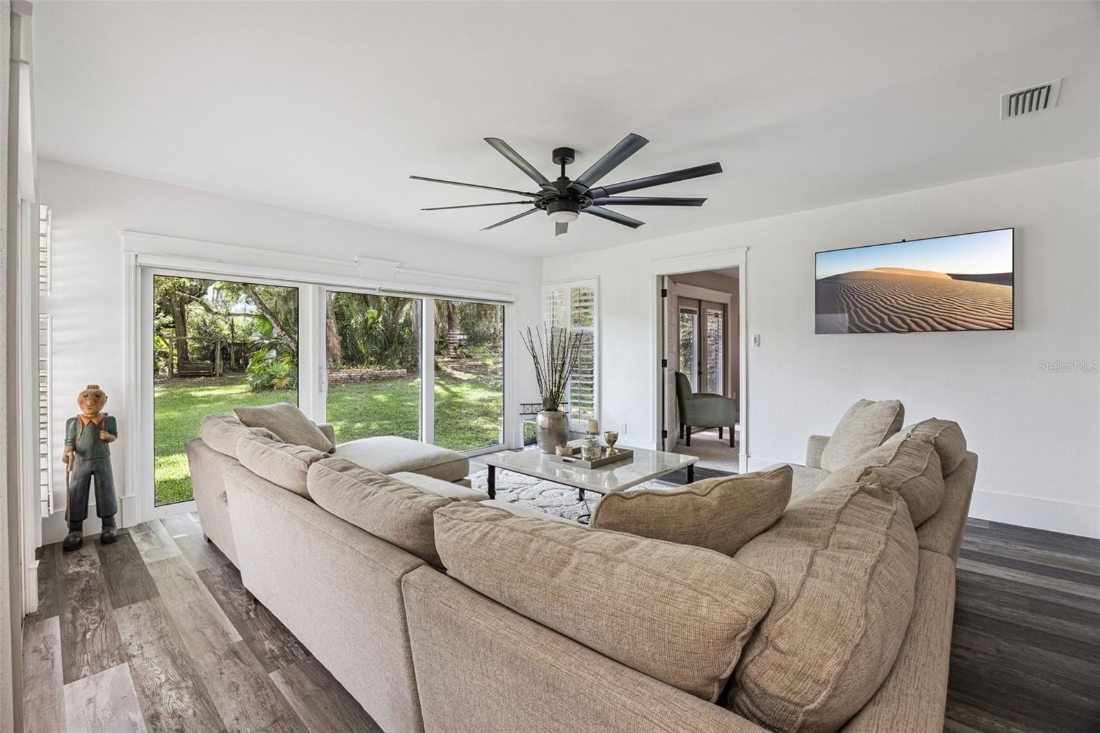 Image 8 of 52 For 312 Waterwood Drive