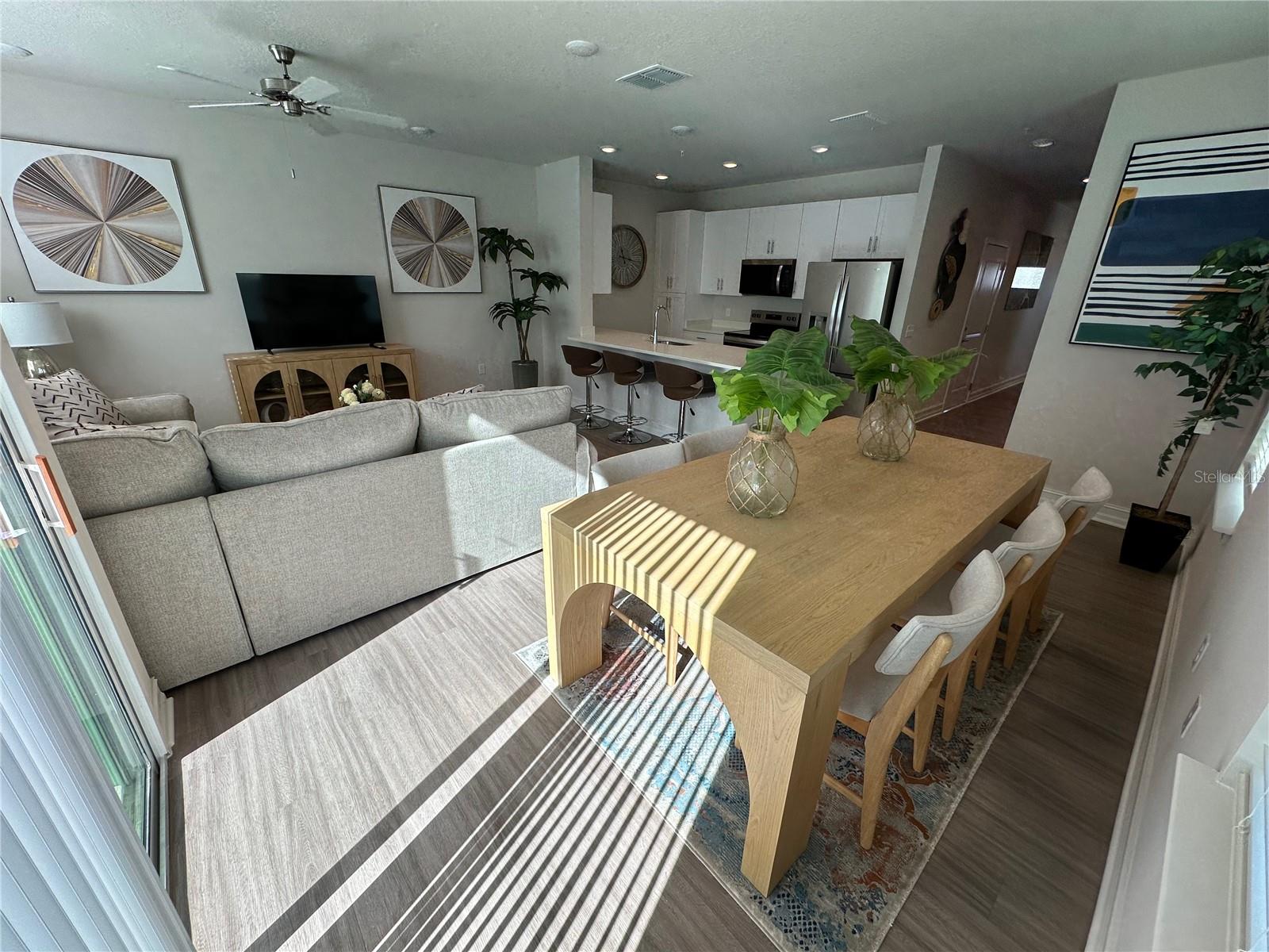 Image 2 of 30 For 1057 Caroline Street