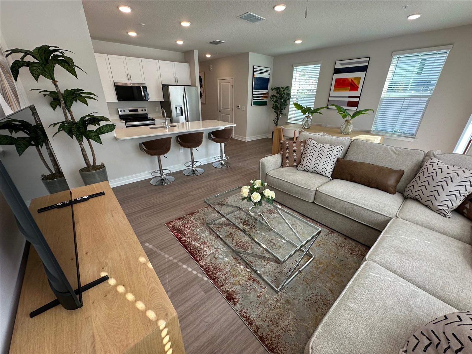 Image 6 of 30 For 1057 Caroline Street