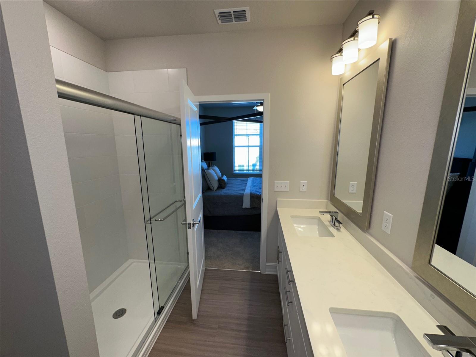 Image 9 of 30 For 1057 Caroline Street