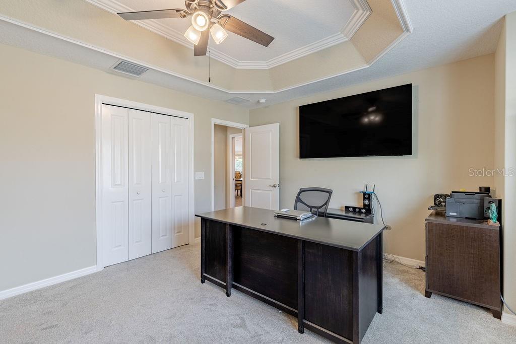 Listing photo id 12 for 5375 Werdebaugh Way