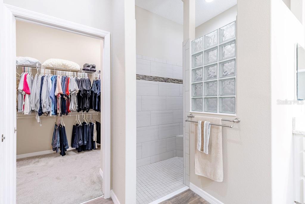 Listing photo id 16 for 5375 Werdebaugh Way