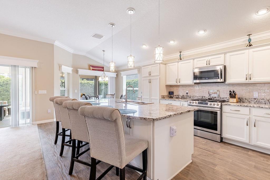 Listing photo id 18 for 5375 Werdebaugh Way