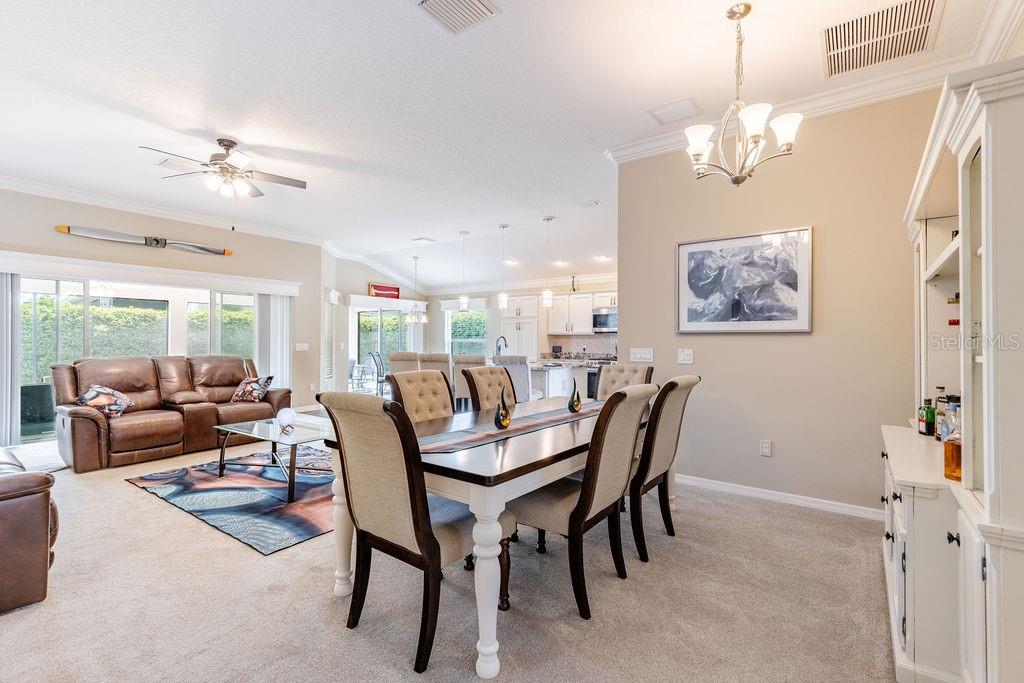 Listing photo id 19 for 5375 Werdebaugh Way