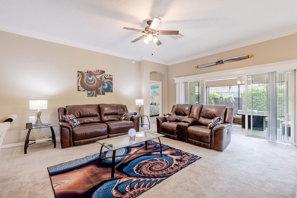 Listing photo id 21 for 5375 Werdebaugh Way