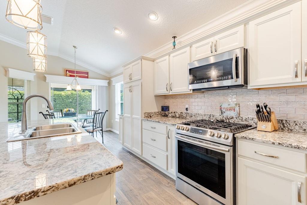 Listing photo id 25 for 5375 Werdebaugh Way