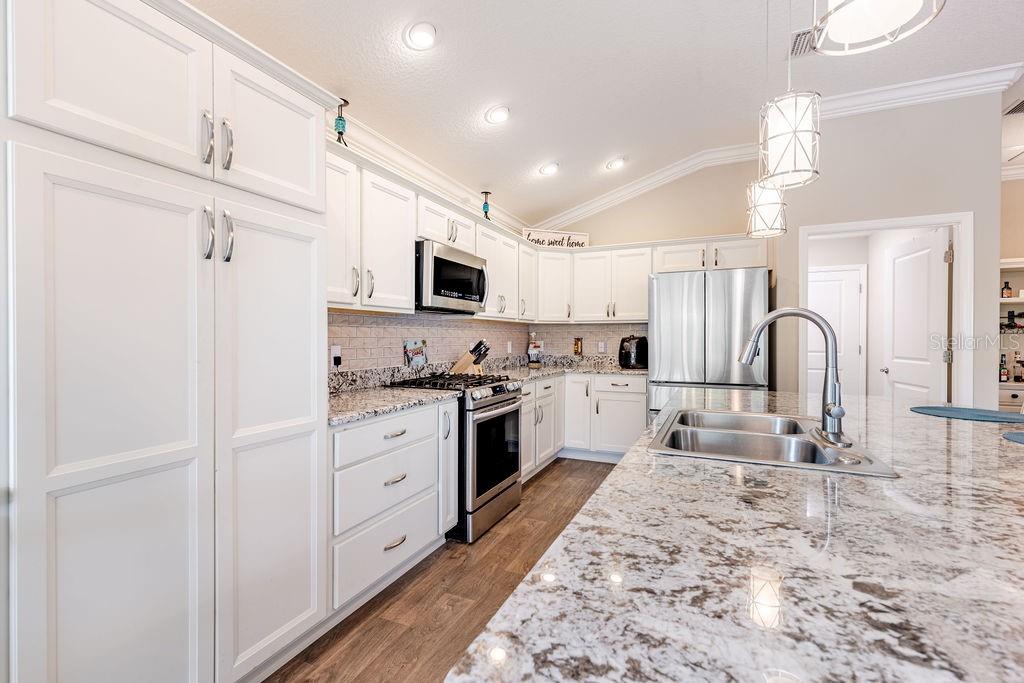 Listing photo id 1 for 5375 Werdebaugh Way