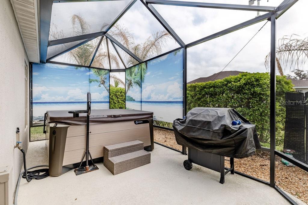 Listing photo id 3 for 5375 Werdebaugh Way