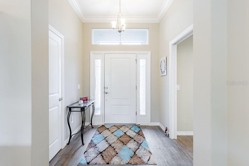 Listing photo id 7 for 5375 Werdebaugh Way