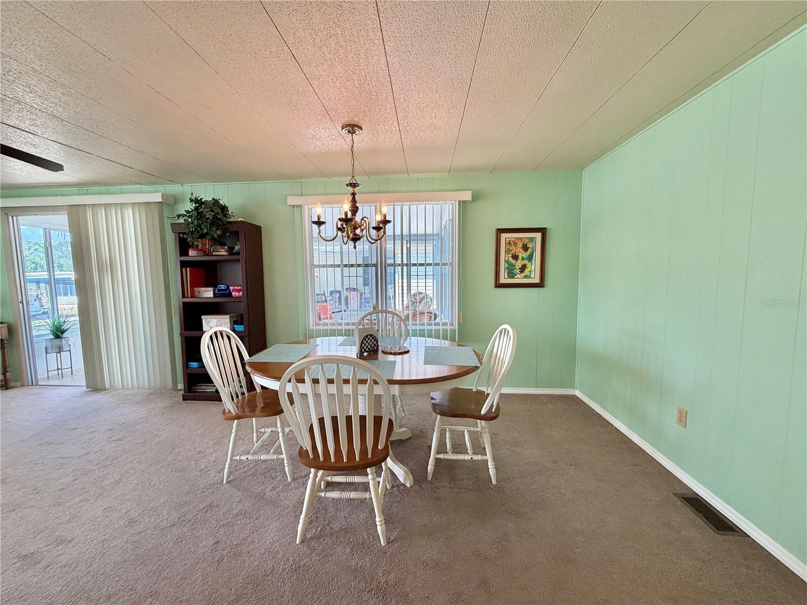 Image 14 of 77 For 114 Aspen Circle