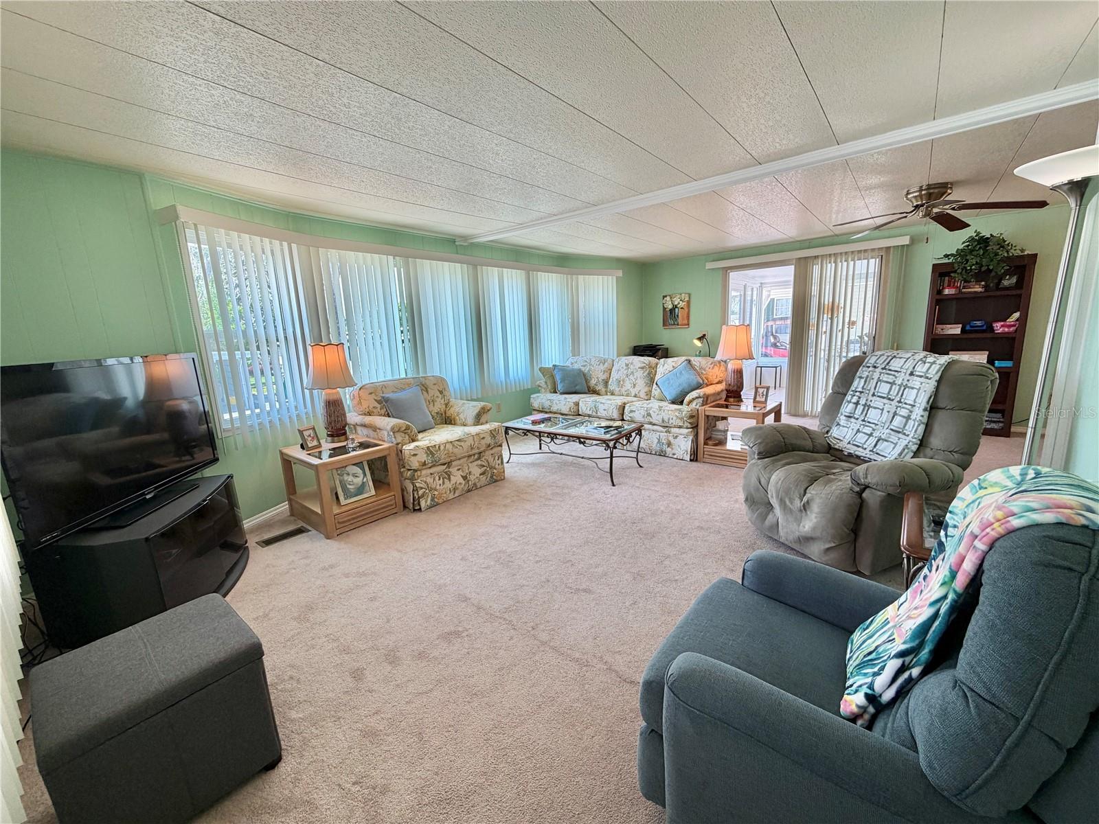 Image 2 of 77 For 114 Aspen Circle