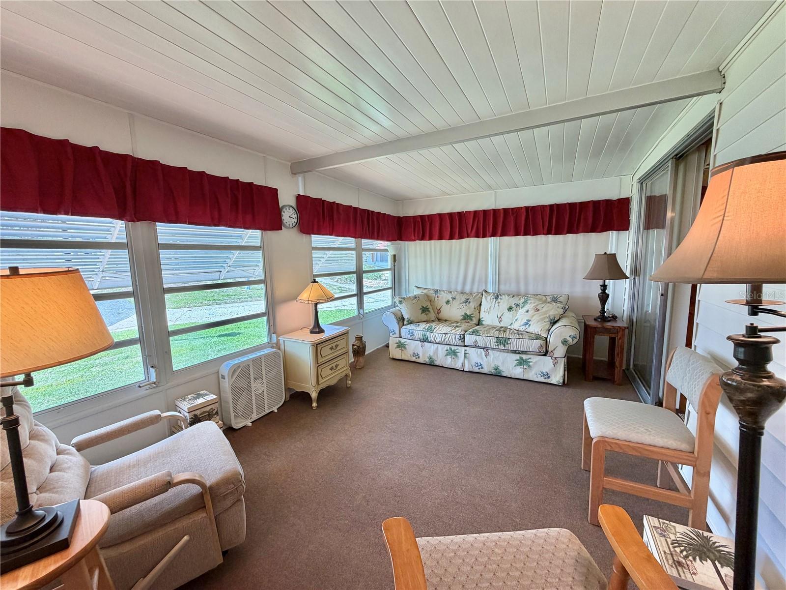 Image 3 of 78 For 344 Hawthorne Boulevard