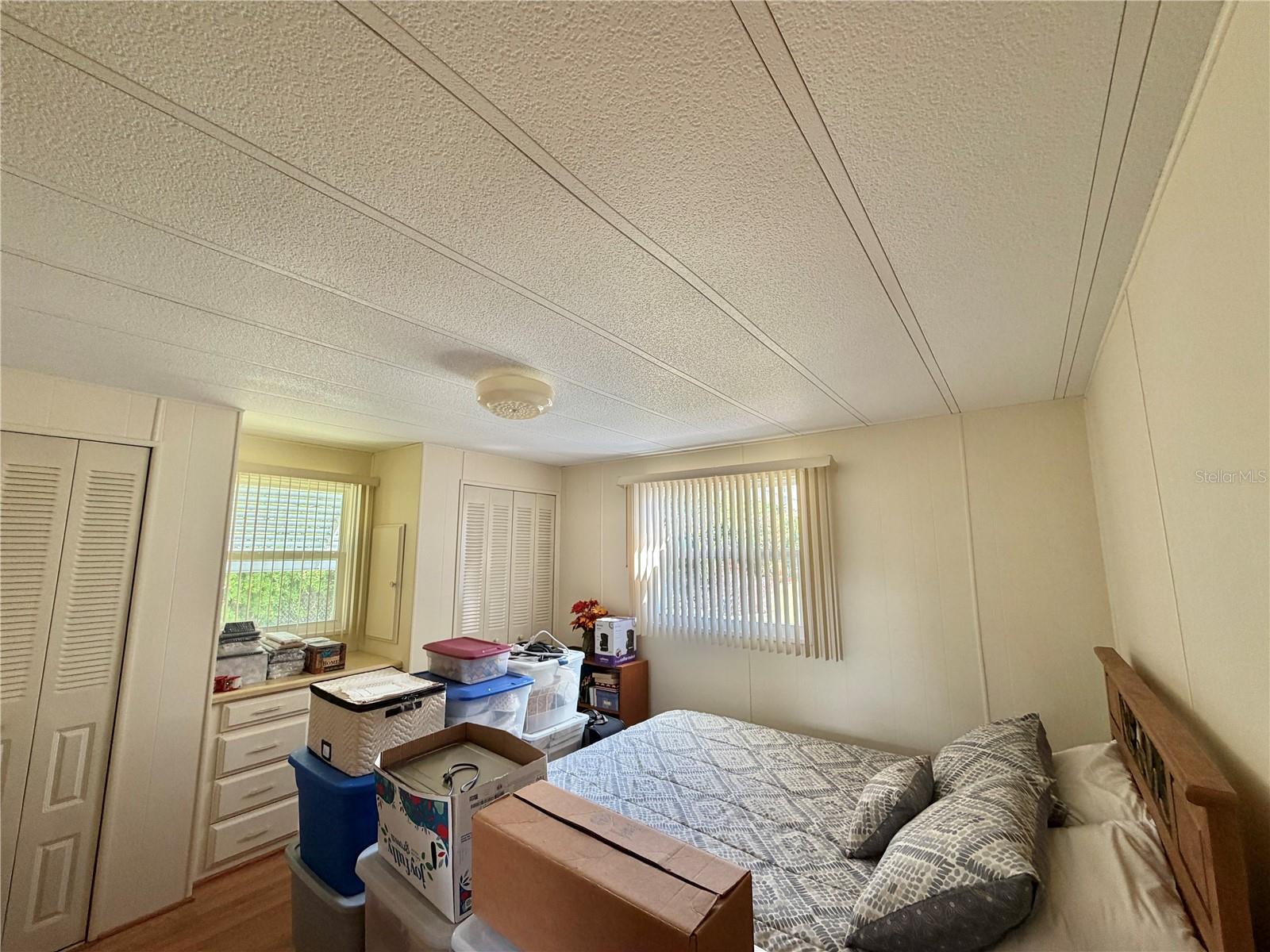 Image 42 of 78 For 344 Hawthorne Boulevard