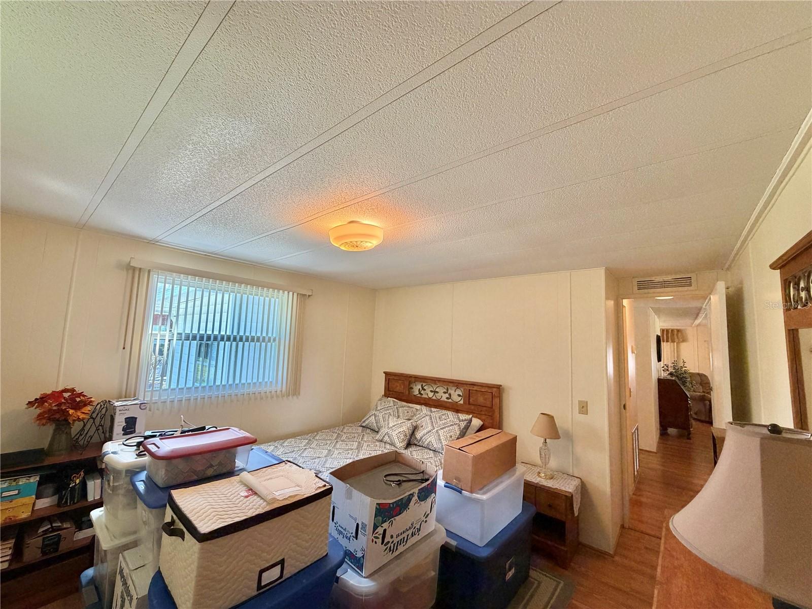 Image 45 of 78 For 344 Hawthorne Boulevard