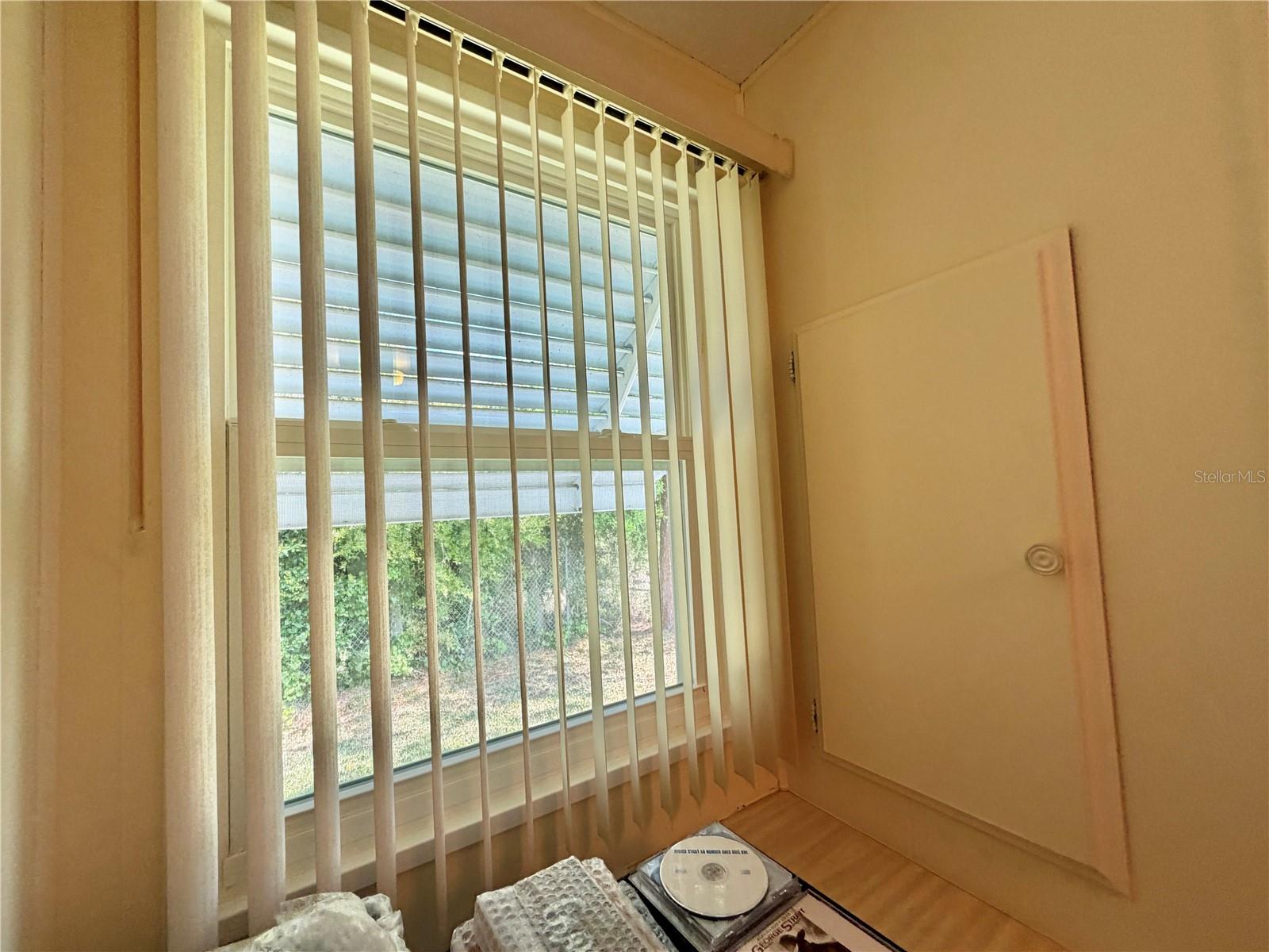 Image 47 of 78 For 344 Hawthorne Boulevard