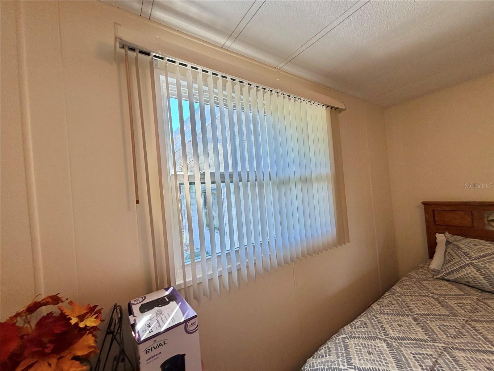 Image 48 of 78 For 344 Hawthorne Boulevard