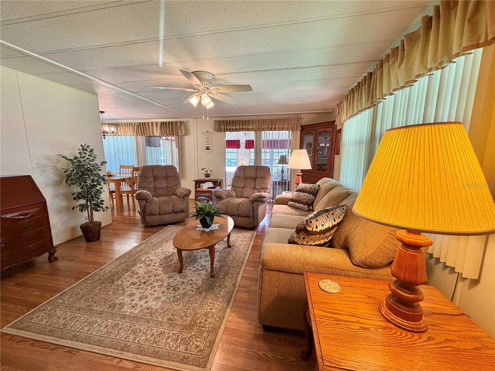 Image 6 of 78 For 344 Hawthorne Boulevard