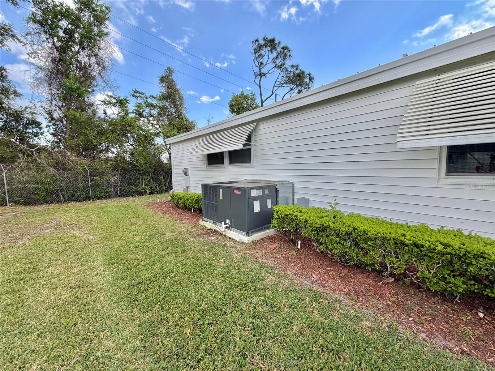 Image 65 of 78 For 344 Hawthorne Boulevard