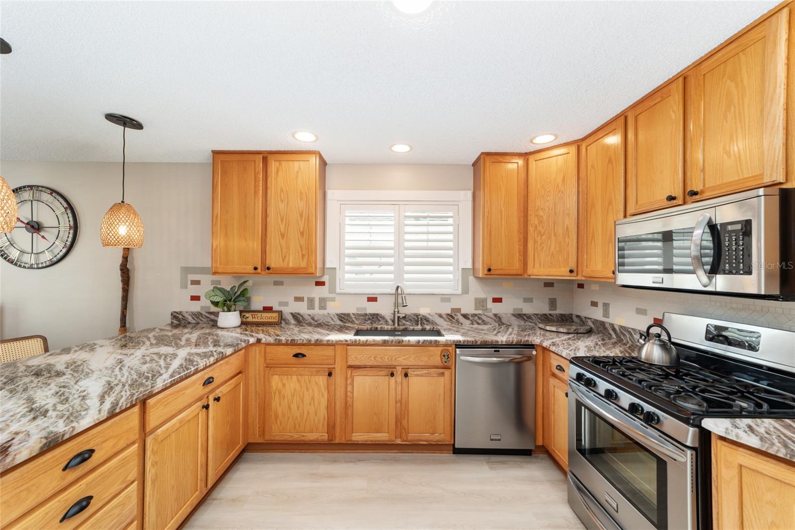 Image 13 of 56 For 1486 Golden Ridge Drive