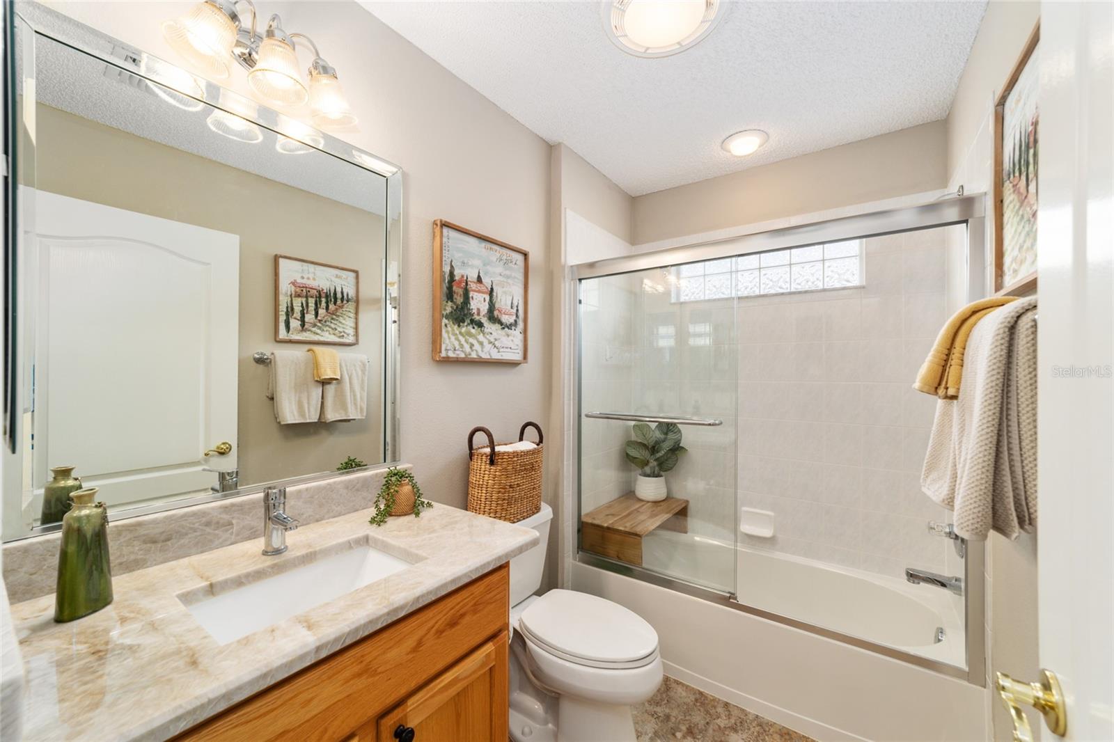 Image 20 of 56 For 1486 Golden Ridge Drive