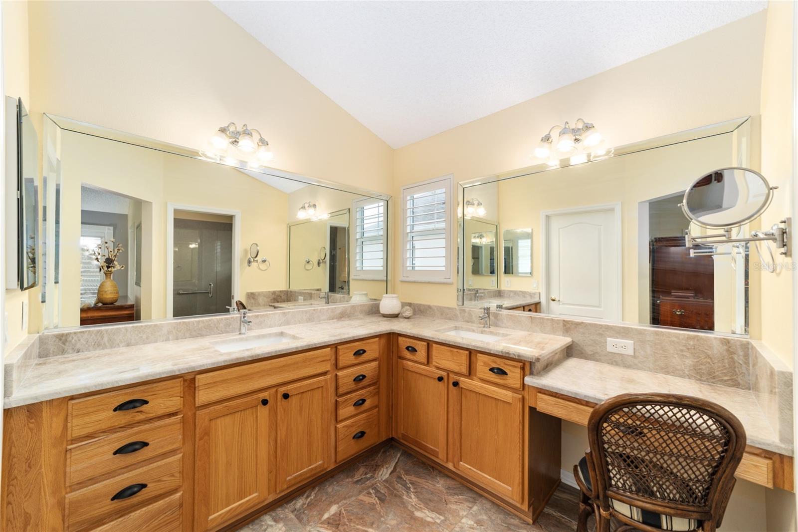 Image 29 of 56 For 1486 Golden Ridge Drive