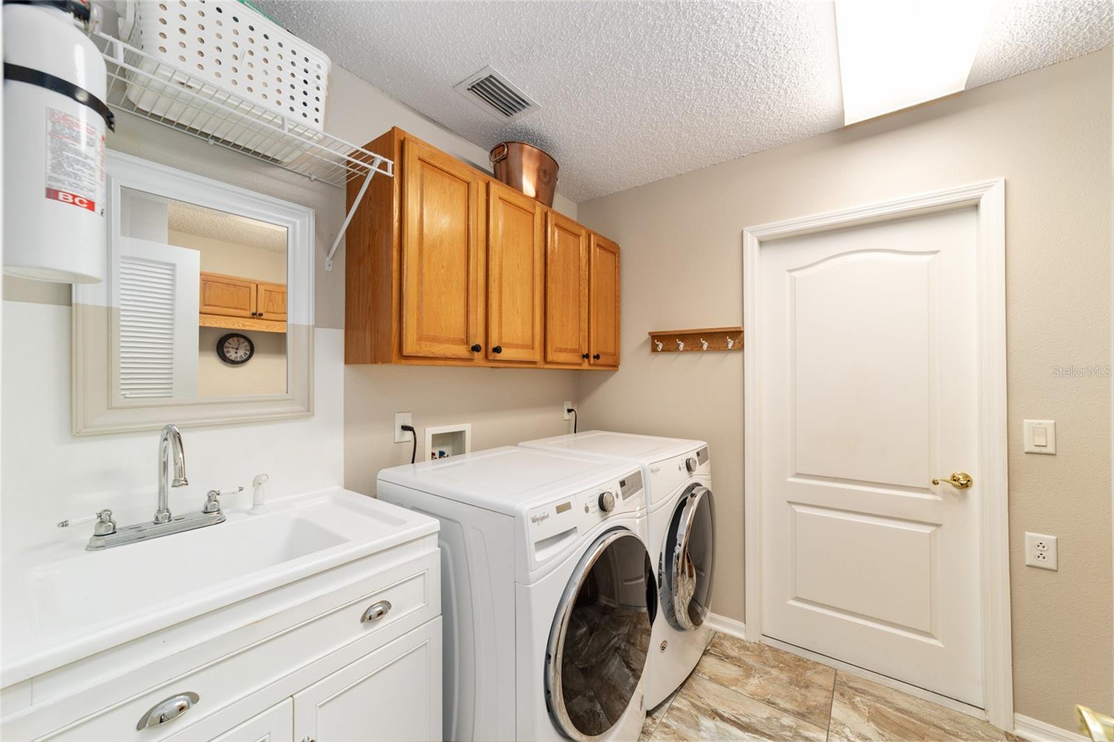 Image 32 of 56 For 1486 Golden Ridge Drive