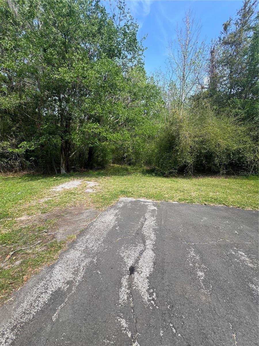 Image 4 of 4 For 9155 Parrish Avenue