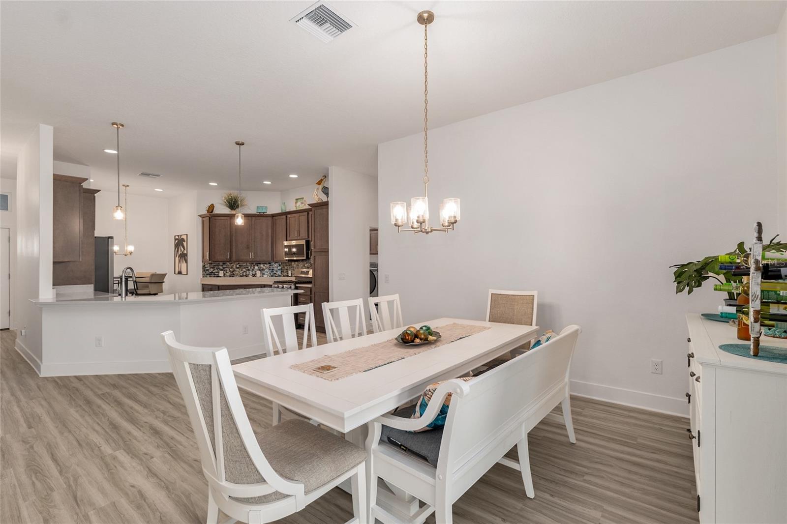 Image 15 of 83 For 1659 Mcmurtrie Loop