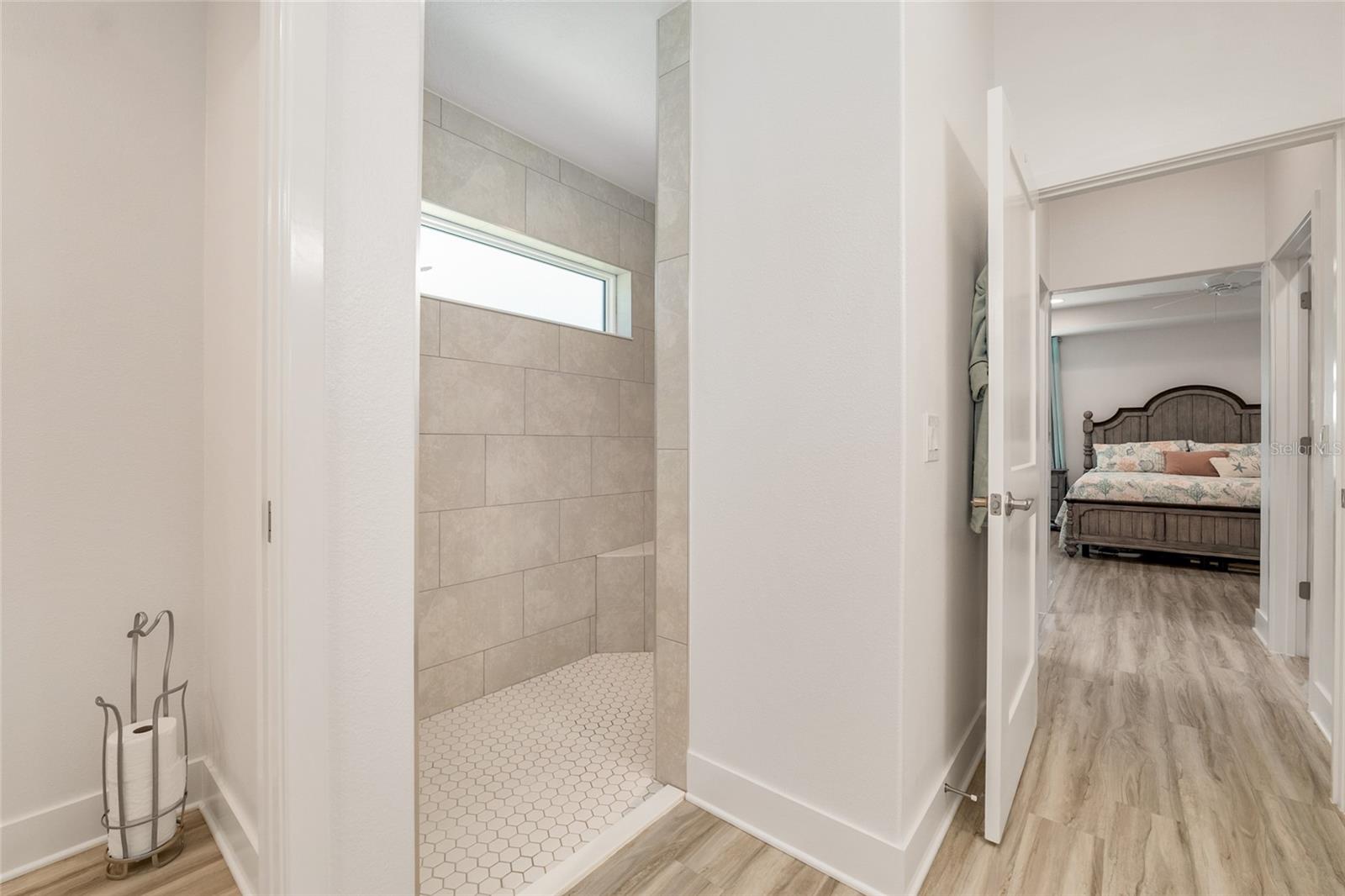 Image 34 of 83 For 1659 Mcmurtrie Loop