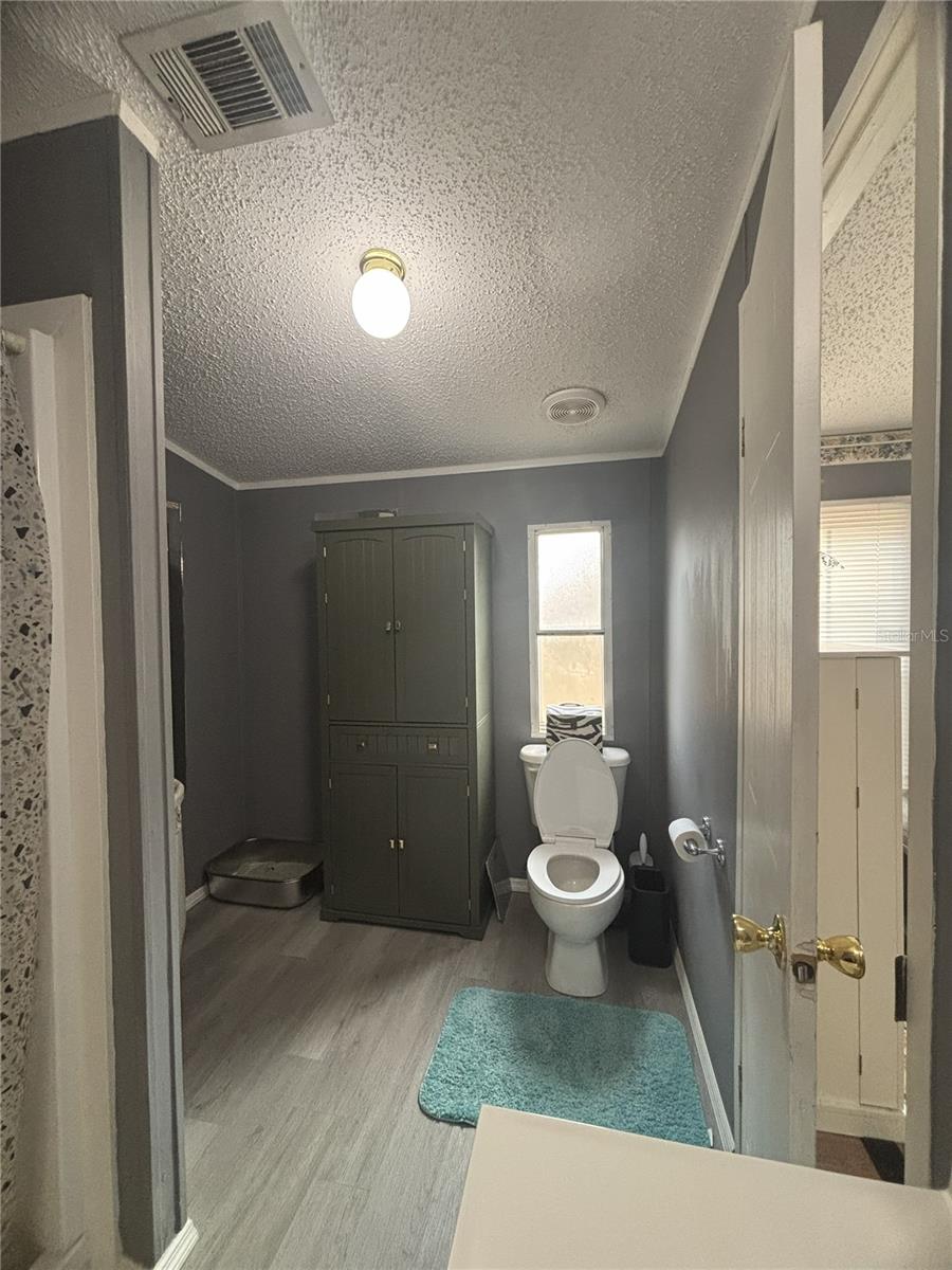 Image 15 of 18 For 16564 103rd Avenue Road